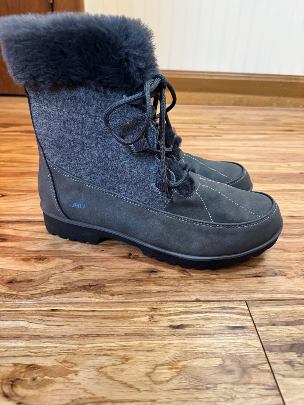 JBU Women's Colorado Cozy Faux Fur Lined Snow Boots Dark Grey Size 9 NWOT